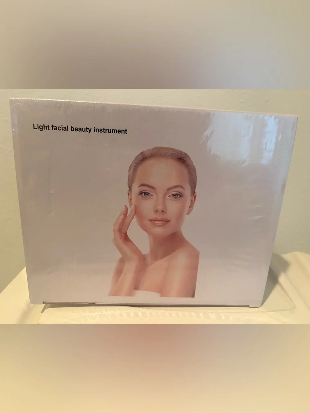 Light Facial Beauty Instrument - White